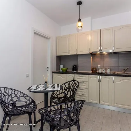 De Silva * مامايا